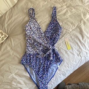 SUMMERSALT ONE PIECE